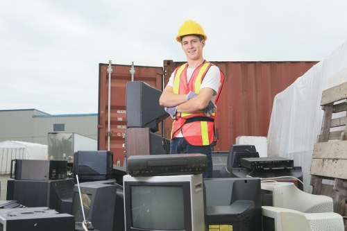 Professional tools and strategies for garage clearance